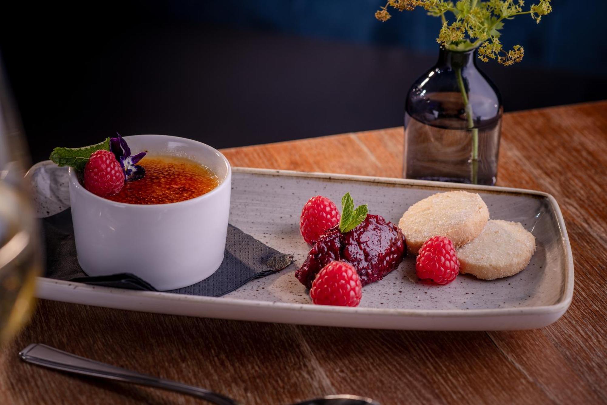 The Millstone, Mellor Hotel Blackburn  Exterior photo Crème brûlée with raspberries